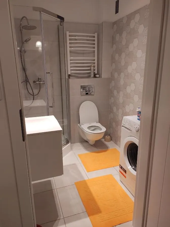 Mieszkanie #3 - Kawalerka Z Kuchnia I Lazienka 1-4 Osoby, To Jeden Pokoj-Kawalerka Krakow Apartment